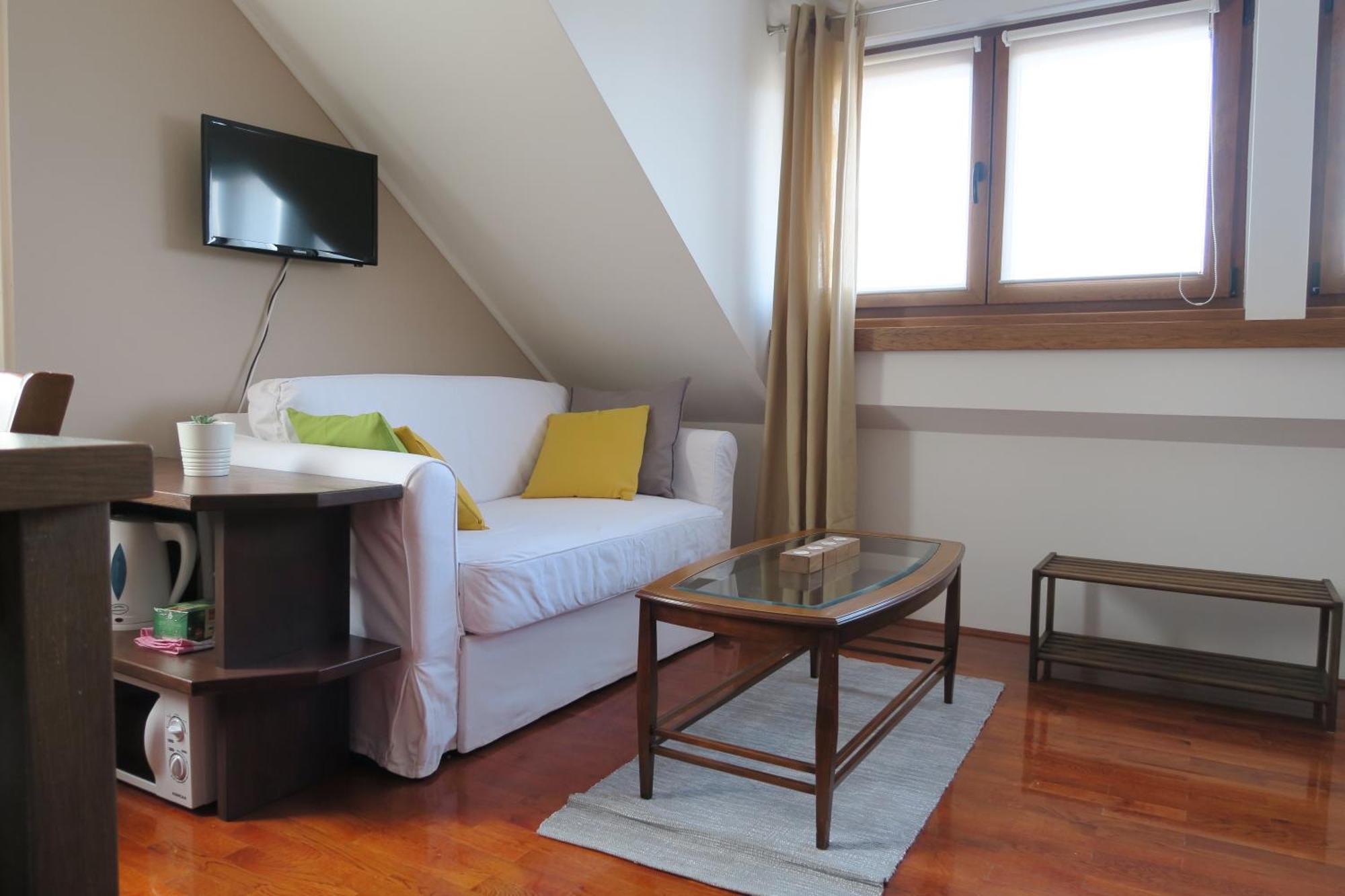 Apartments And Rooms Stefanac スルニュ エクステリア 写真
