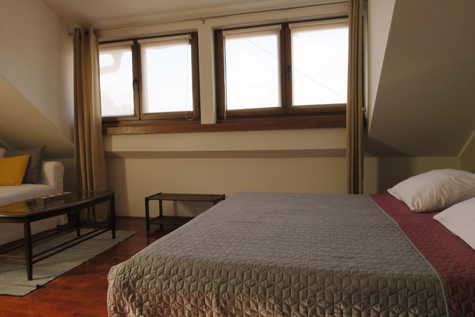 Apartments And Rooms Stefanac スルニュ エクステリア 写真