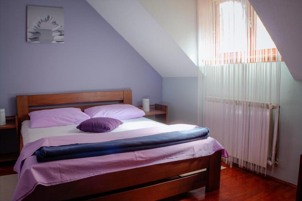 Apartments And Rooms Stefanac スルニュ 部屋 写真